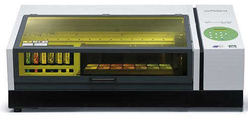 罗兰推出了更大型的新款台式平板UV打印机