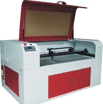 深圳红宝石CO2，YAG 系列激光切割机设备